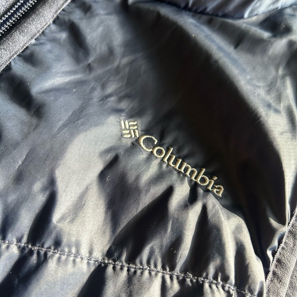 Columbia Blue Puffer Vest - Picture 2 of 5